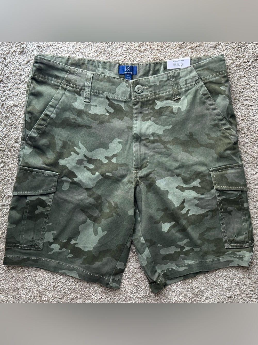 George Olive Camo Cargo Shorts Men’s Size 32 Stretch Utility Knee Length